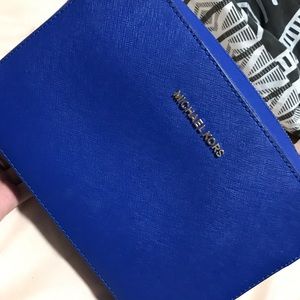 Michael Kors crossbody purse